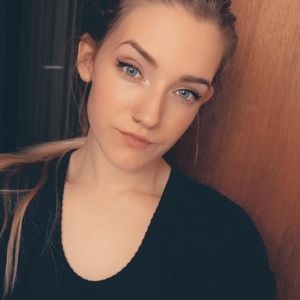 Meet your Posher, Lacey